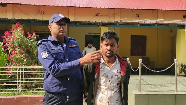 প্রাইমারি শিক্ষক নিয়োগ পরীক্ষায় প্রশ্নপত্র ও ডিভাইসসহ ৭ পরীক্ষার্থী আটক