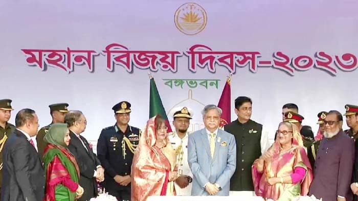 রাষ্ট্রপতির সংবর্ধনা অনুষ্ঠানে বঙ্গভবনে প্রধানমন্ত্রী