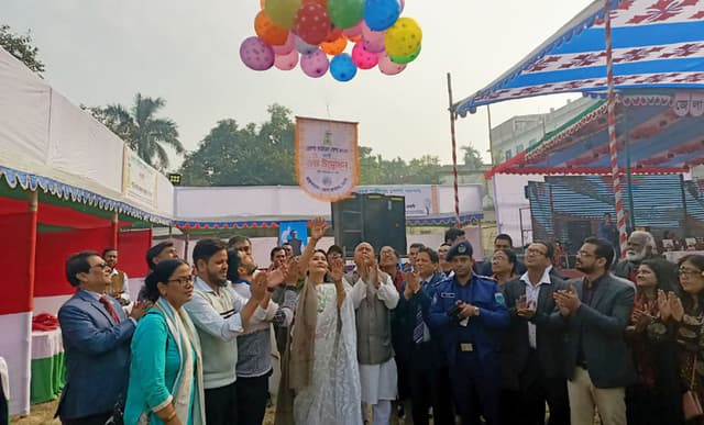 সাহিত্য মানুষকে মননশীল করে তোলে, নওগাঁয় বক্তারা