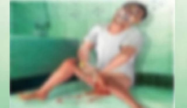 আশুলিয়ায় পরকীয়ার অভিযোগে স্বামীর পুরুষাঙ্গ কাটলেন স্ত্রী !