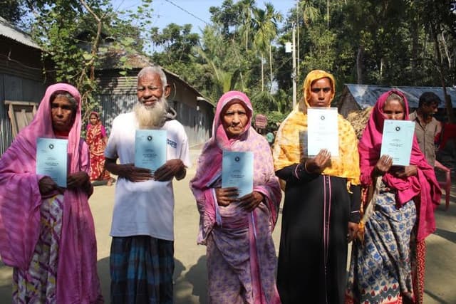 জামালপুরে ভাতার টাকা আত্মসাতের অভিযোগ