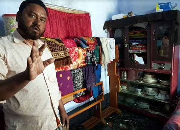 কালীগঞ্জে তুচ্ছ ঘটনায় ফাঁকা গুলি বাড়ি ভাংচুরের অভিযোগ