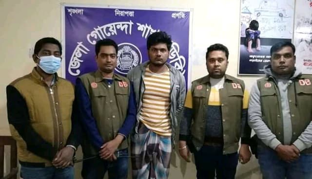 মেহেরপুরে খাদেমুল হত্যা মামলার পলাতক আসামি গ্রেফতার
