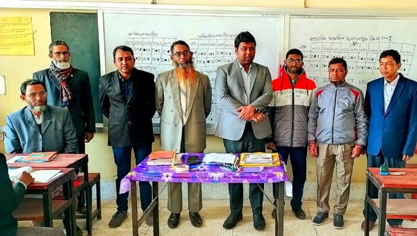 হাকিমপুরে নতুন কারিকুলাম বিস্তরণ বিষয়ক শিক্ষক প্রশিক্ষণের সমাপনী